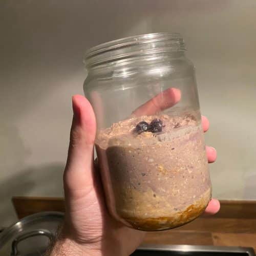 Overnight oats met pindakaas, banaan en blauwe bessen Green Dish